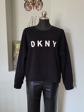 DKNY Black cropped Crewneck Logo Sweatshirt Sz Large